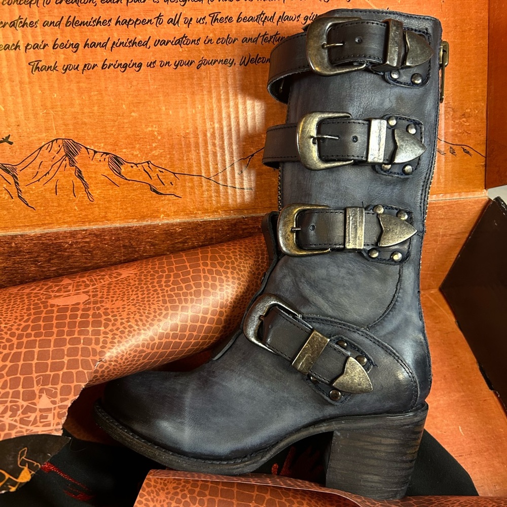 Vintage Blue/Grey Leather Freebird by Steven Notorious size 5 NIB